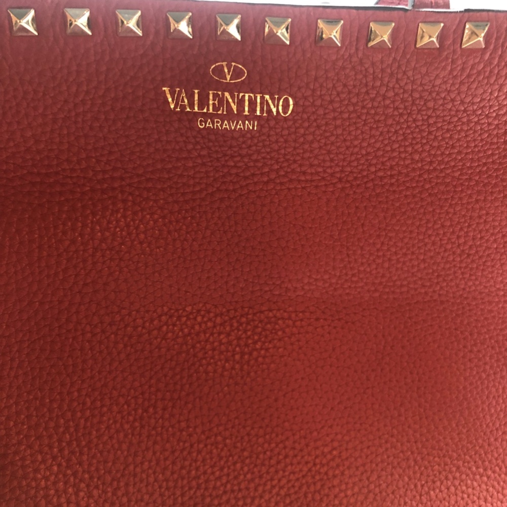 Red Valentino Rockstud Grainy Calfskin Tote Bag - Picture 3 of 6